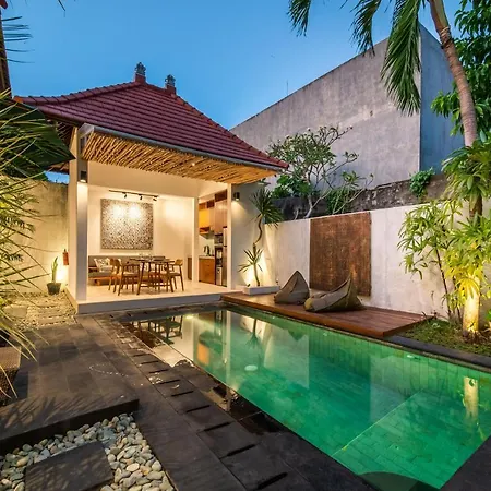 Villa Banua Seminyak Exterior photo