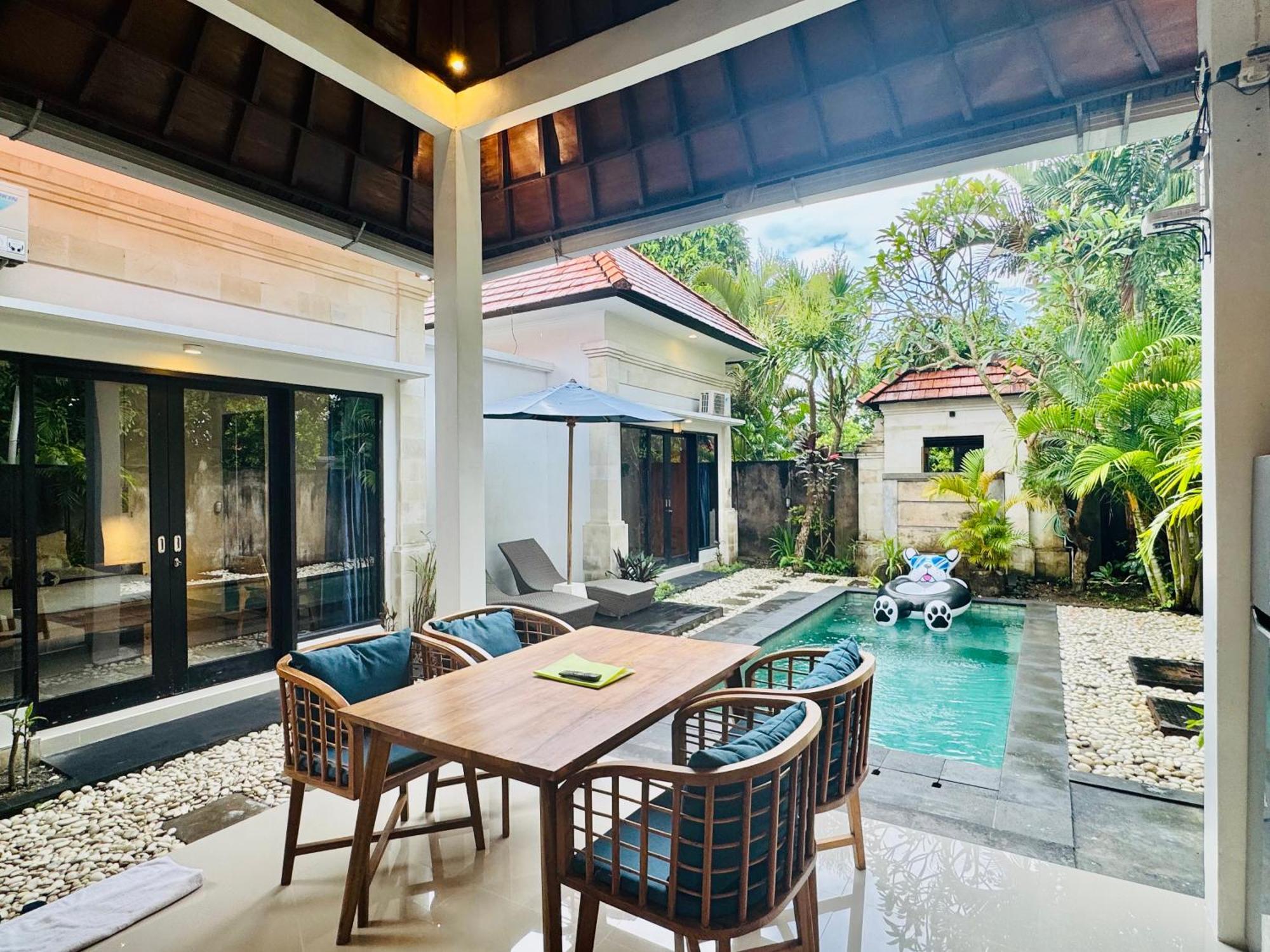 Villa Banua Seminyak (Bali)